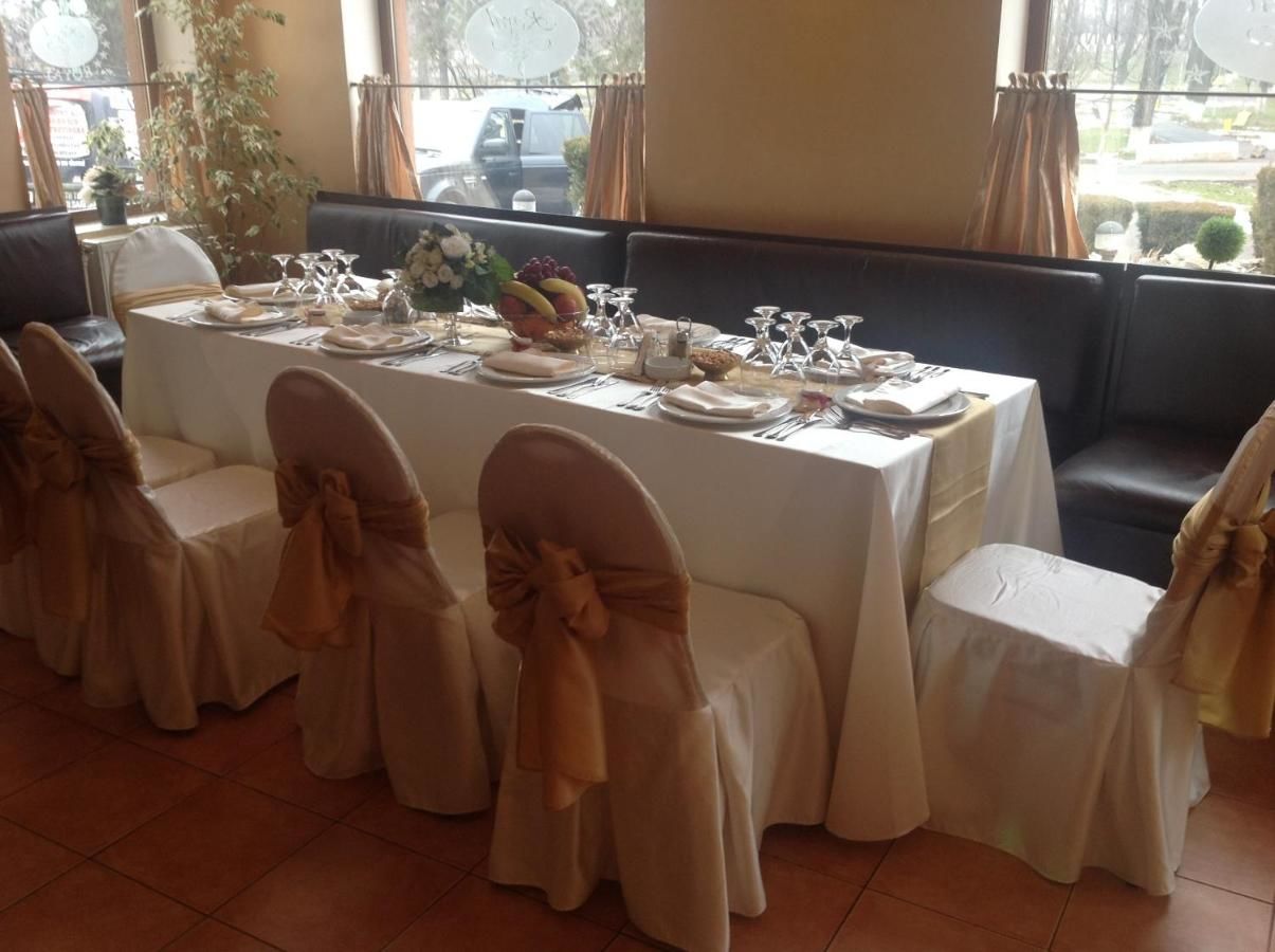 Отель Hotel Royal Urziceni